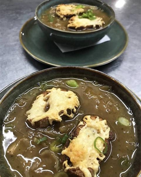 Le restaurant - Le Café Du Palais De Justice - Restaurant Versailles place du marché