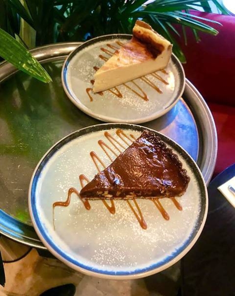 Le restaurant - Le Café Du Palais De Justice - Restaurant Versailles place du marché